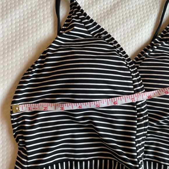 Striped keyhole swimsuit - Picture 5 of 9